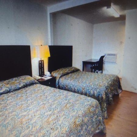 Budget Inn & Suites -Super-Ice Cold Spotless Rooms- Door-To-Door Lit Parking & Lowest Price Plus Hbo Max,Spanish Tv, Internet Free!! Freer Luaran gambar