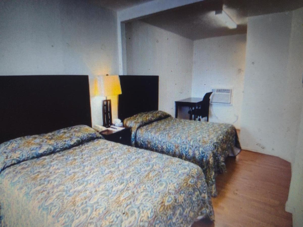 Budget Inn & Suites -Super-Ice Cold Spotless Rooms- Door-To-Door Lit Parking & Lowest Price Plus Hbo Max,Spanish Tv, Internet Free!! Freer Luaran gambar
